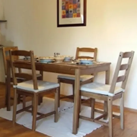 דירה Ilona Apartmanhaz Komárom