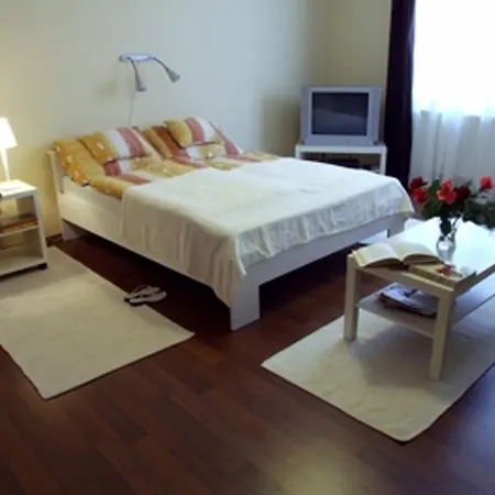 Apartament Ilona Apartmanhaz *